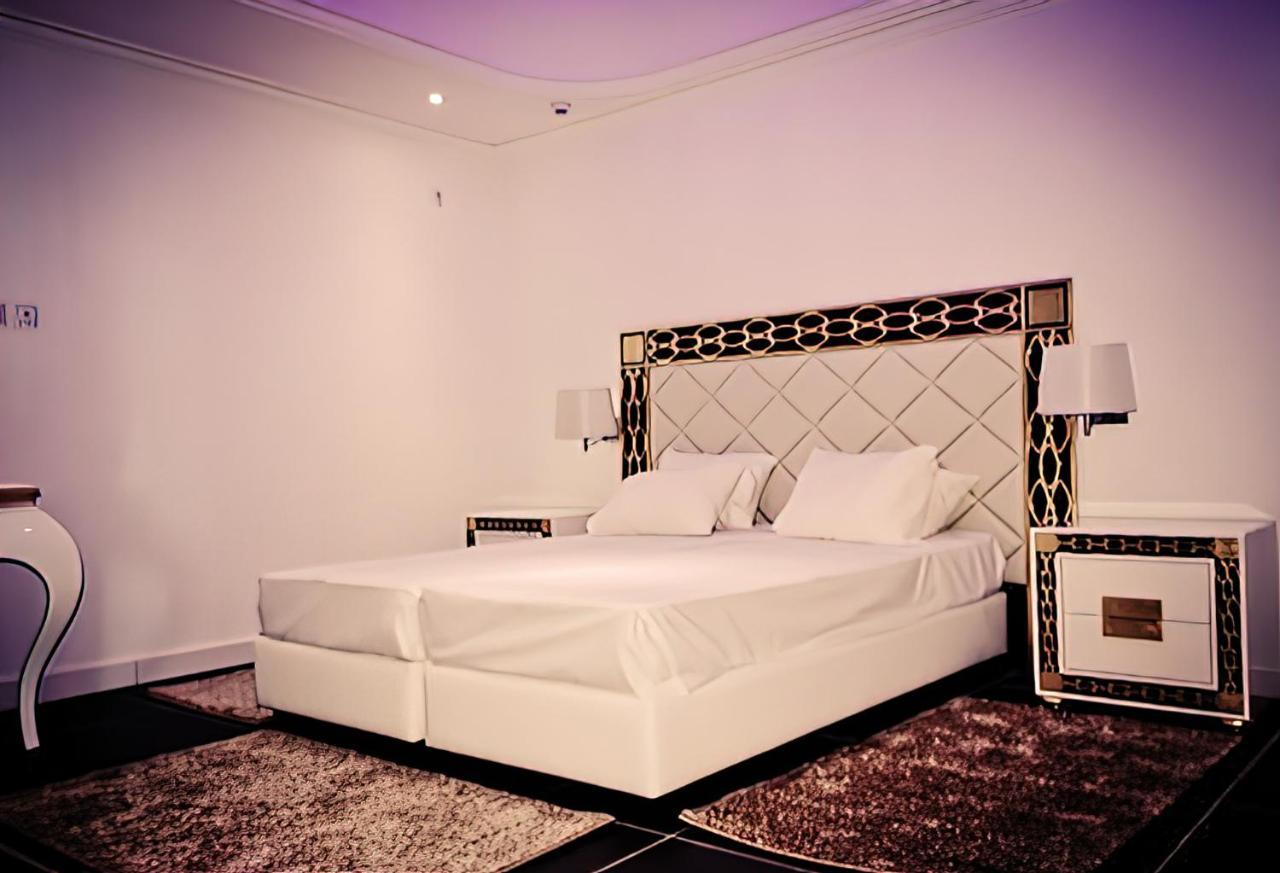 Hotel Raya Tichy المظهر الخارجي الصورة